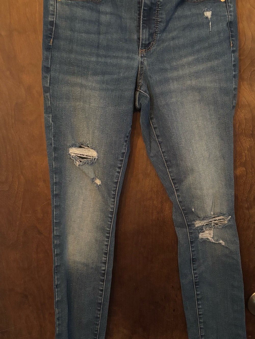 Universal Thread Medium Blue Distressed high rise Skinny Jeans